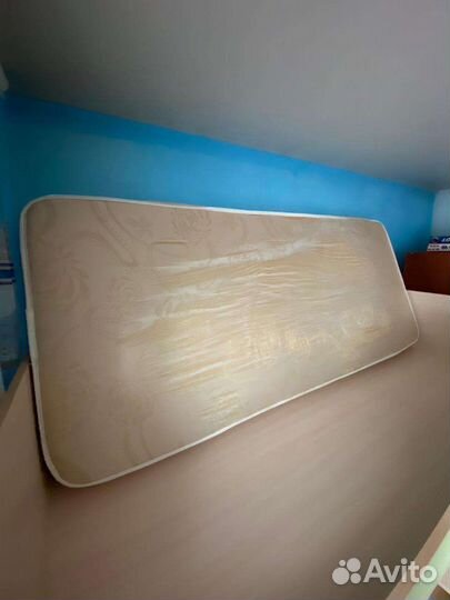 Уголок школьника с кроватью