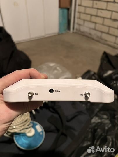 Уселитель связи