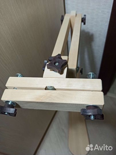 Станок для вышивания напольный