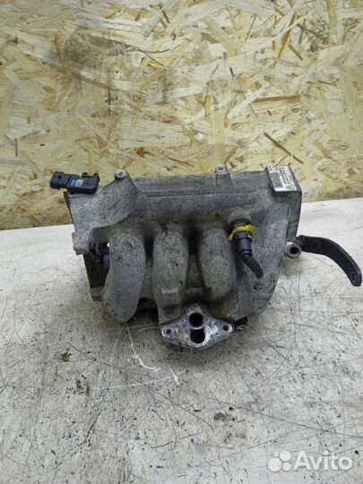 Коллектор впускной Opel Meriva A Z16SE 2003