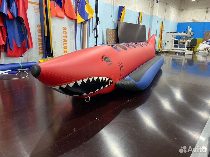 Водный банан Акула