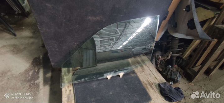 Стекло передней левой двери Nissan Primera P11