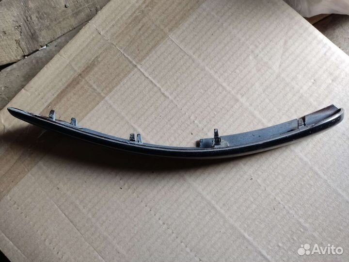 Молдинги на бампер Nissan Tiida