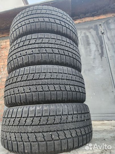 Toyo Observe GSi-5 225/50 R17 94Q