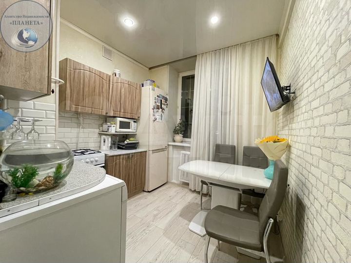 2-к. квартира, 60 м², 4/5 эт.