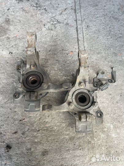 Поворотный кулак в сборе opel zafira a