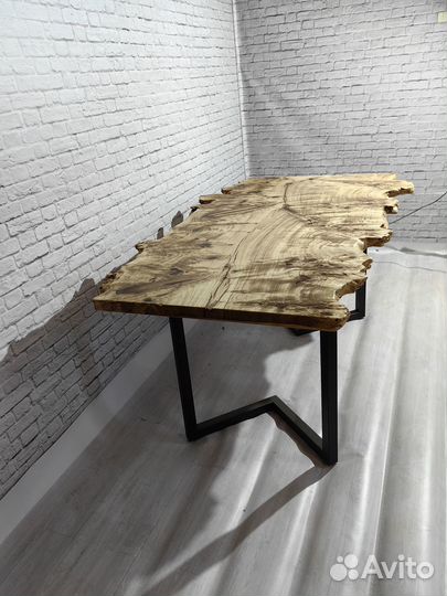 Стол из слеба в наличии