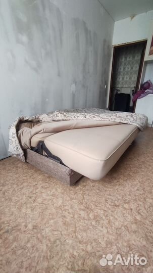 Диван-кровать прямой