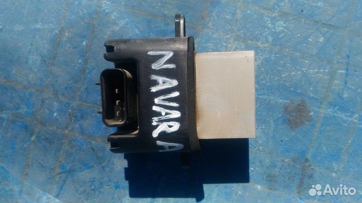Резистор печки Ниссан Навара