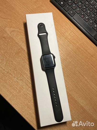 Часы Apple Watch SE 40 mm (2020)
