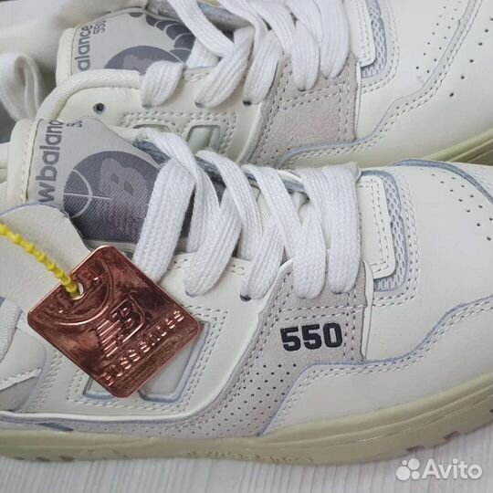 New Balance 550