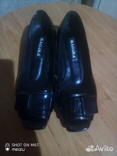 Туфли женские 35 размер черные