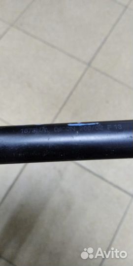 Амортизатор капота Вольво S 60 I