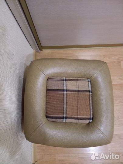 Пуфик в прихожую