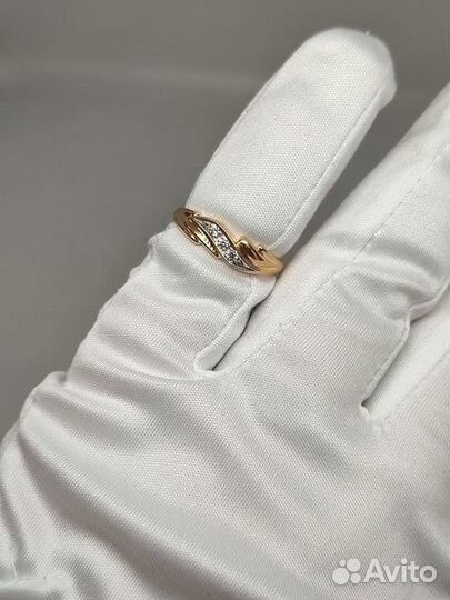 Золотое кольцо с фианитом 17,5р