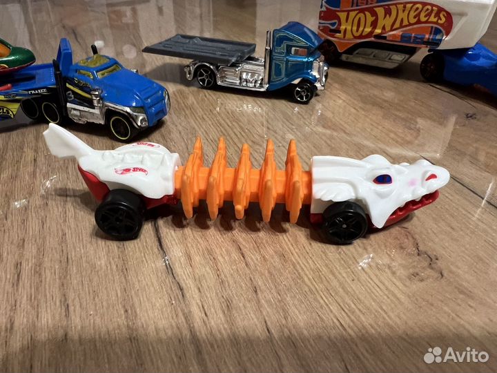 Машинки hot wheels грузовики