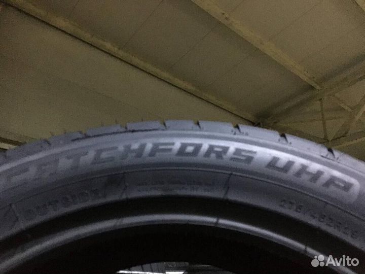 Windforce Catchfors UHP 275/45 R19 108W