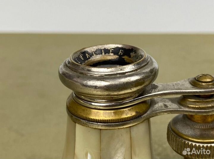 Бинокль театральный антикварный Chevalier Paris