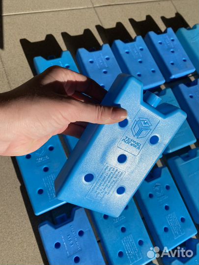 Акумулятор холода, охлаждающий элемент