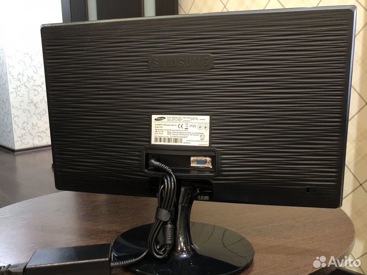 Монитор Samsung S20B300