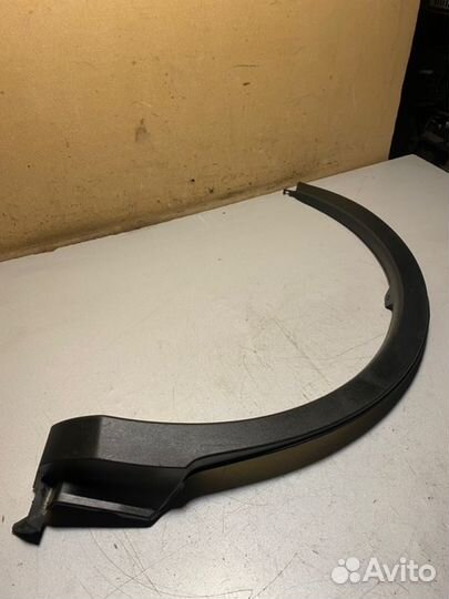 Накладка крыла задняя правая Toyota Rav4 XA40