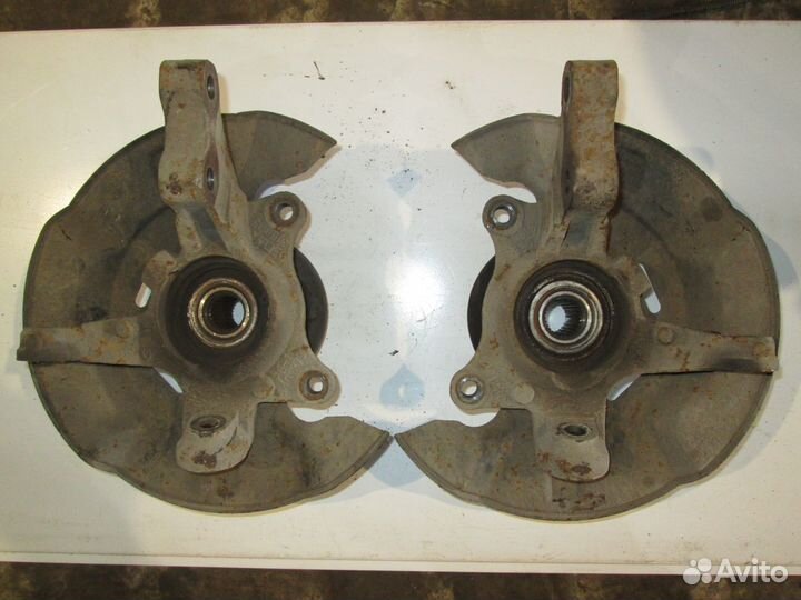 Поворотный кулак Джили Эмгранд ес7