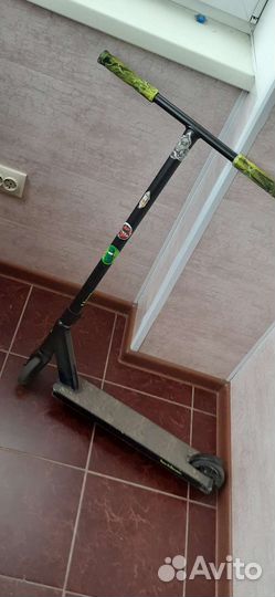 Трюковой самокат tech team voodoo