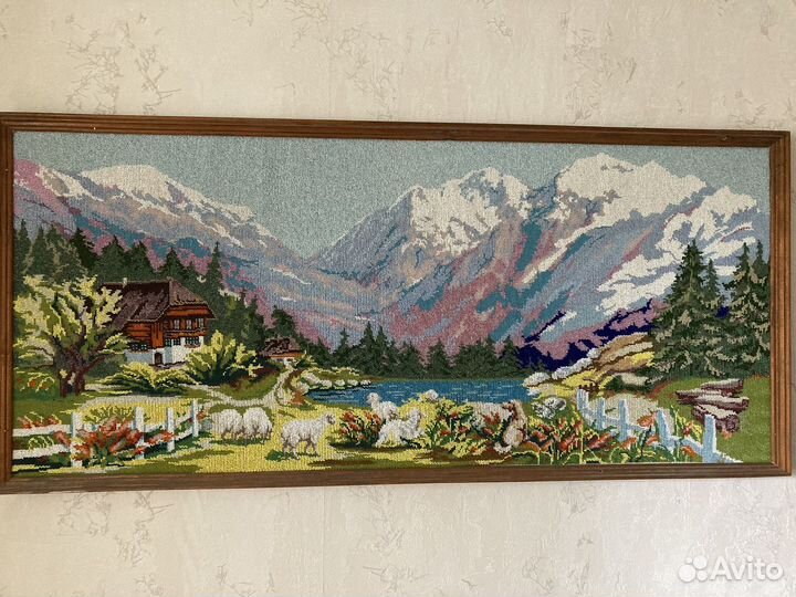 Картина вышитая бисером