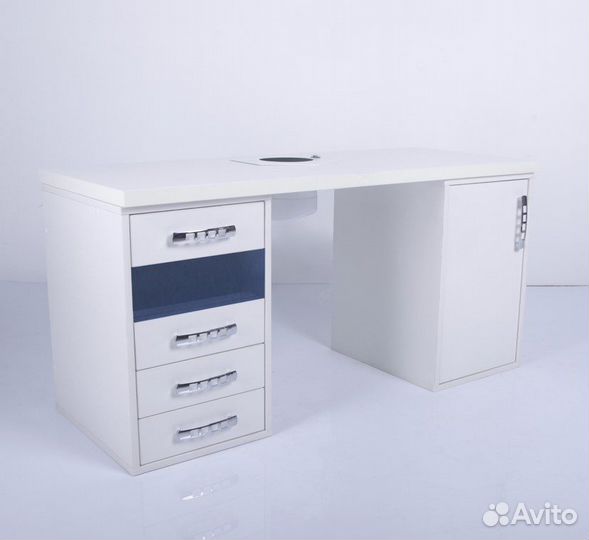 Маникюрный стол Тренто с уф стерилизатором