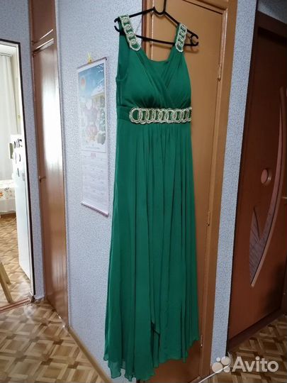 Платье цвета изумруд)