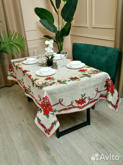 Скатерть гобеленовая