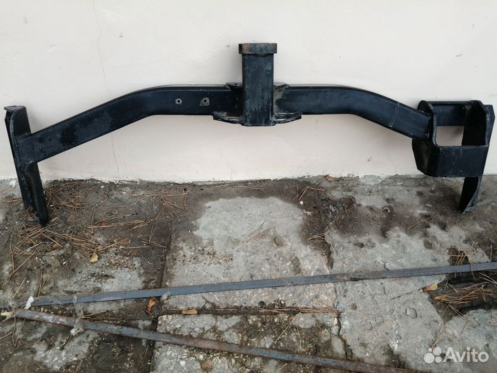 Фаркоп на toyota land cruiser