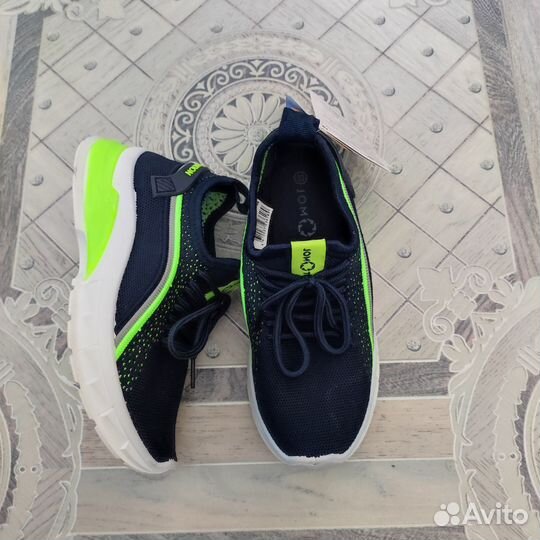 Новые кроссовки 33 р