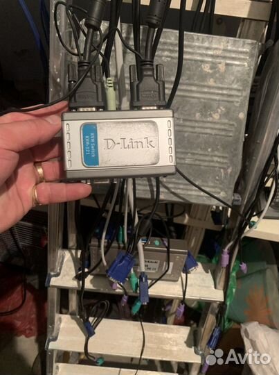 KVM-переключатель D-link