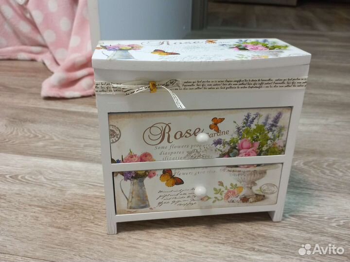 Шкатулка для украшений дерево