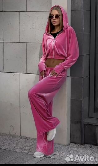 Костюм женский