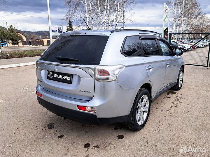 Mitsubishi Outlander 2.4 CVT, 2012, 235 871 км