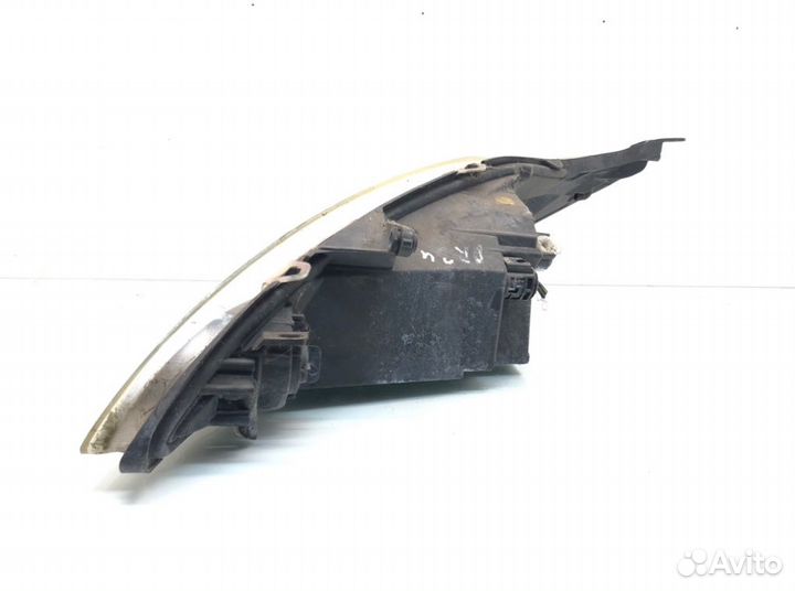 Фара правая Ford Ka 1.2 I 2009