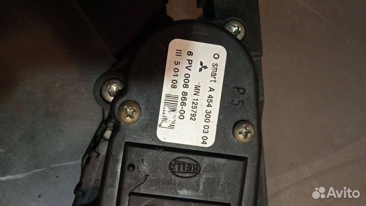 Педаль газа Mitsubishi Colt 6 (Z20/Z30) 2008