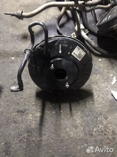 Вакуумный усилитель тормозов поло