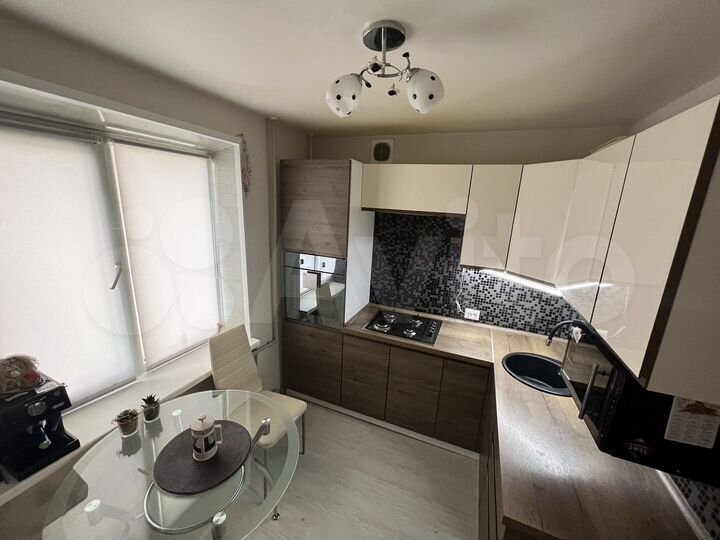 2-к. квартира, 46 м², 4/9 эт.