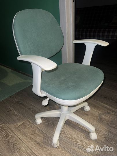 Компьютерное кресло