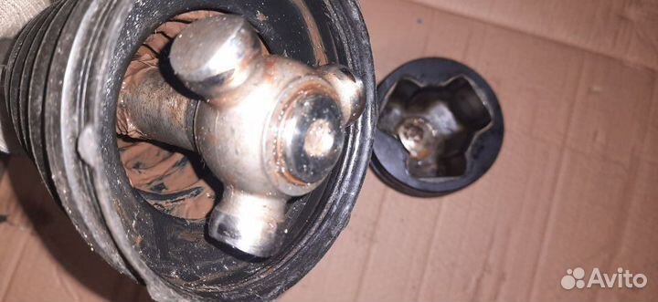 Полуось передняя Mondeo 1993-2000