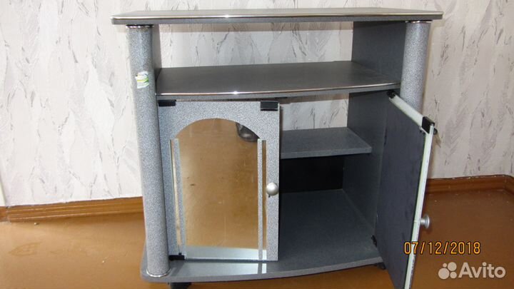 Тумба для телевизора