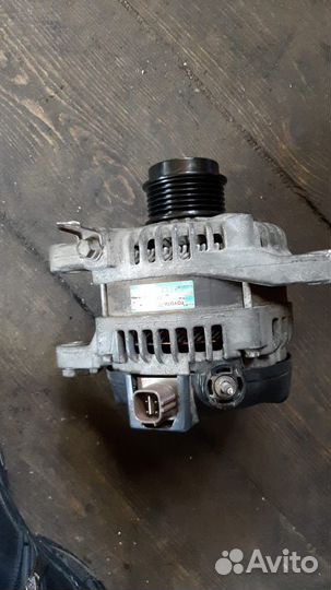 Генератор на toyota corolla 150