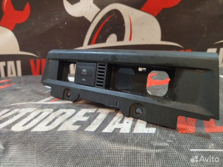 Кнопка обогрева стекла Ford Focus 2