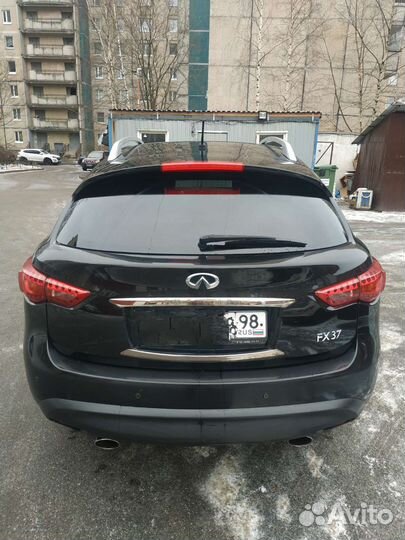 Автомобиль с водителем