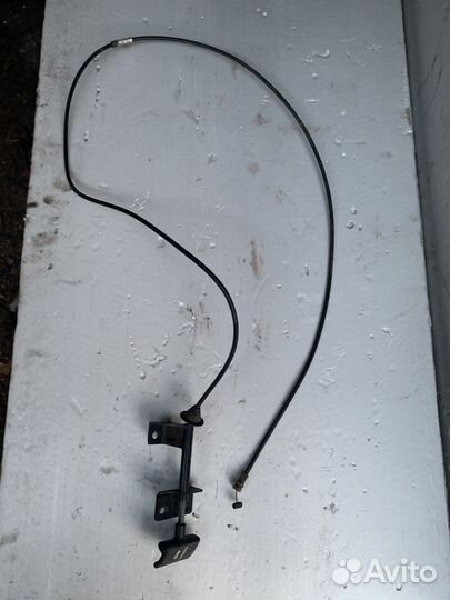 Трос капота с ручкой Jeep Cherokee