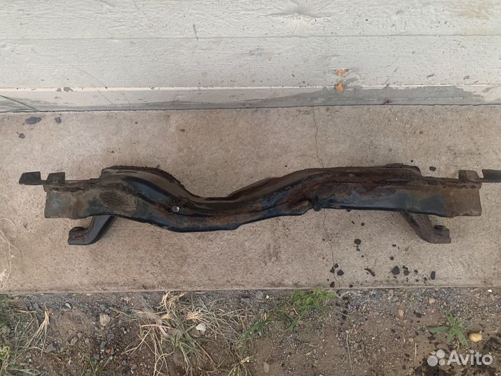 Подрамник lancer 9