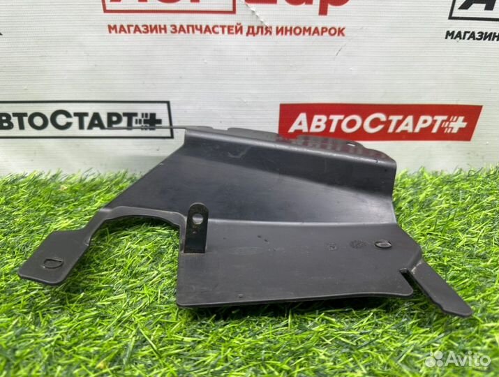 Дефлектор радиатора Ford Focus CB4 1.6 2009